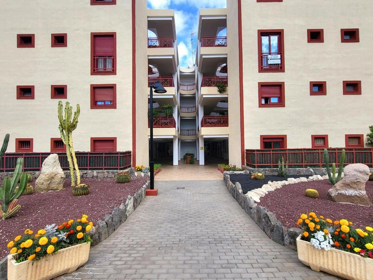 Oasis Palm Mar By Helloapartments Екстериор снимка