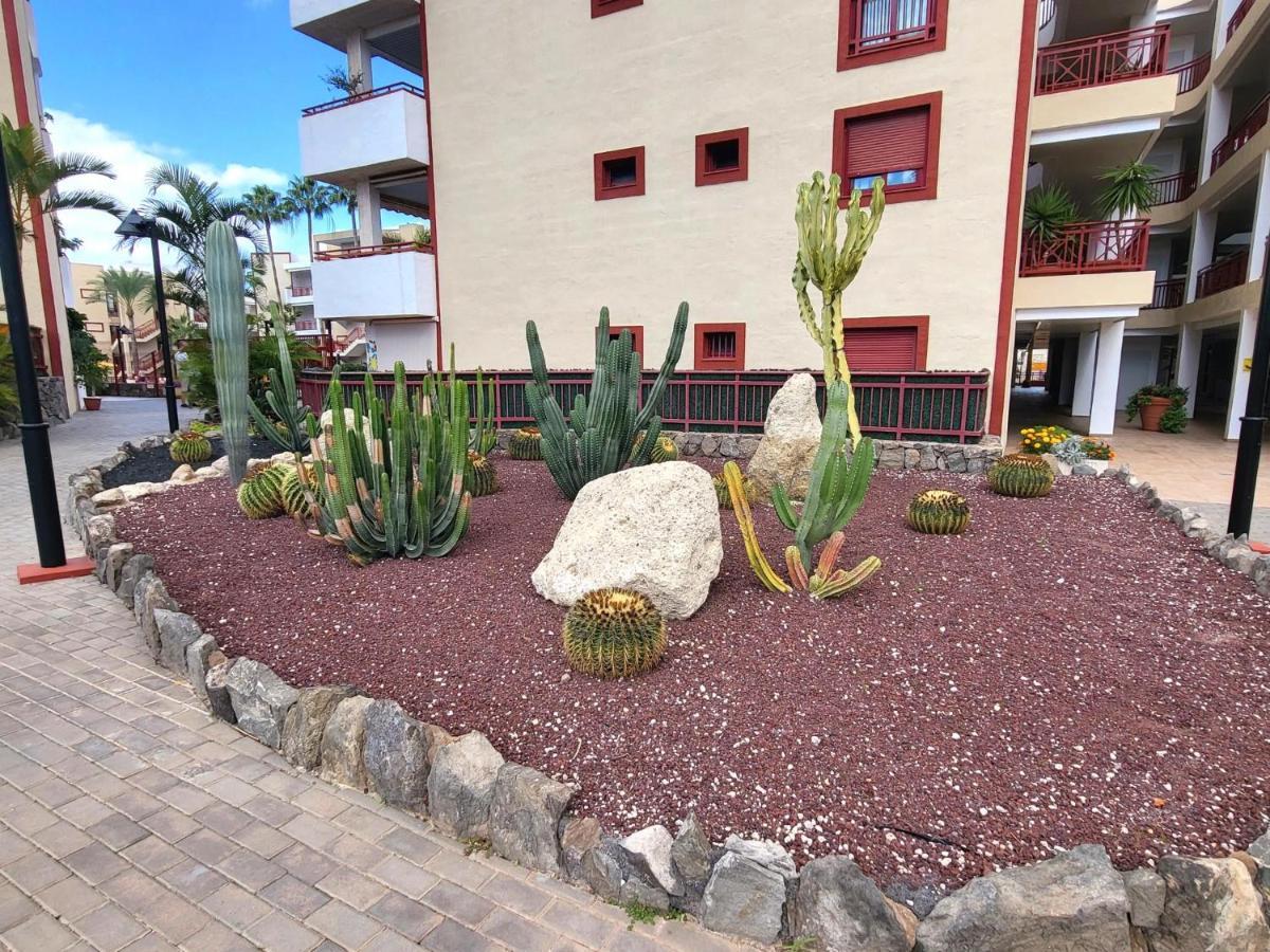 Oasis Palm Mar By Helloapartments Екстериор снимка