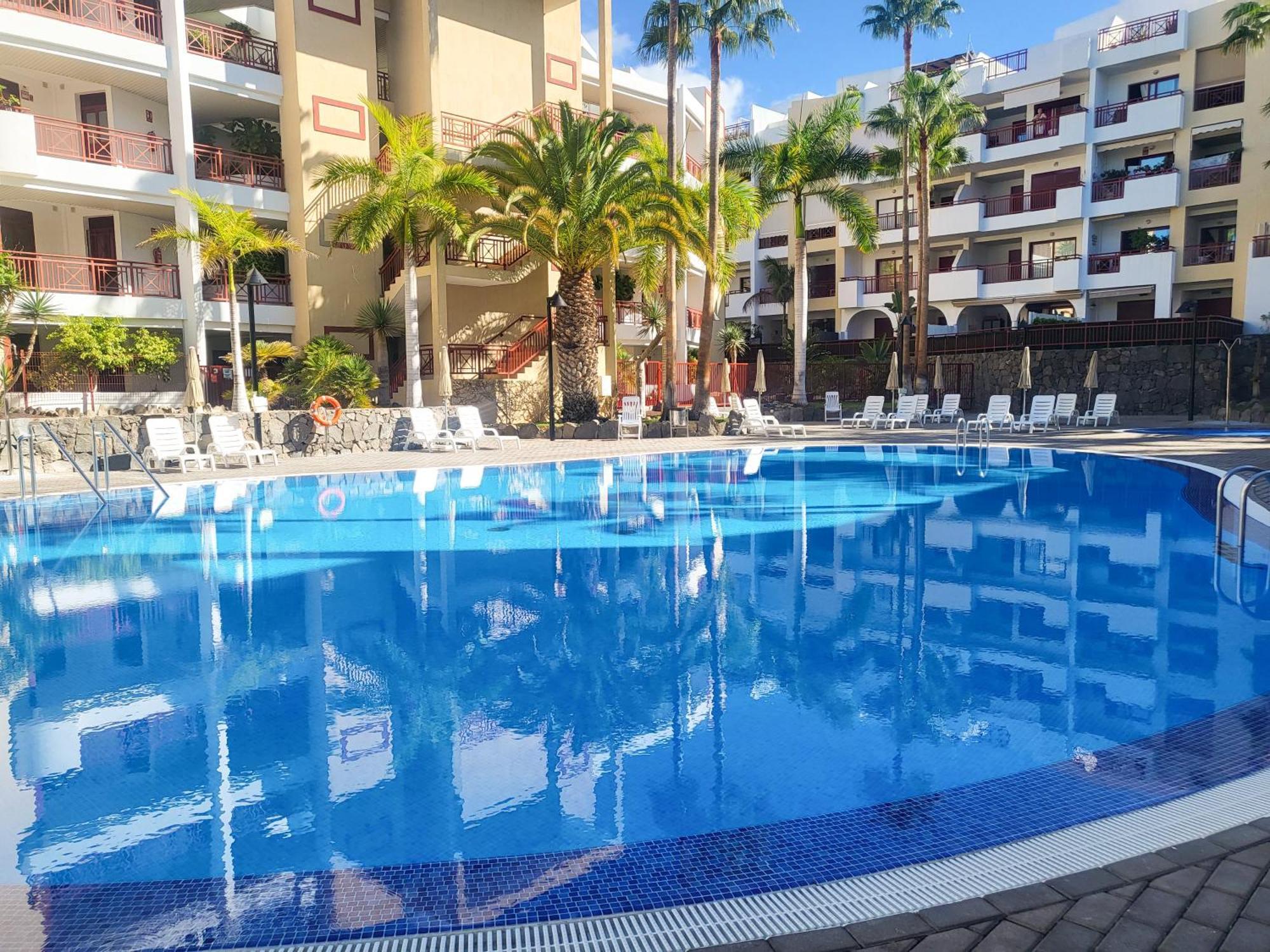 Oasis Palm Mar By Helloapartments Екстериор снимка