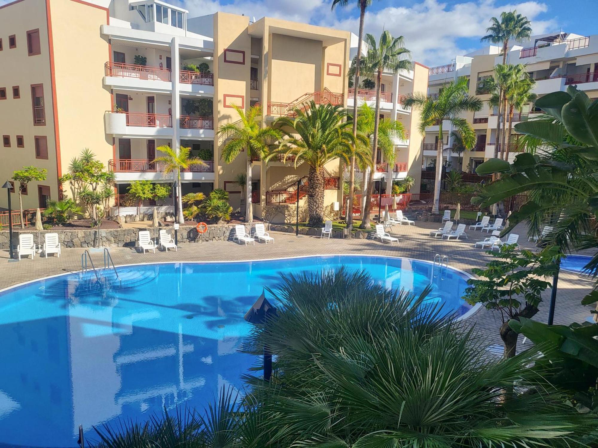 Oasis Palm Mar By Helloapartments Екстериор снимка